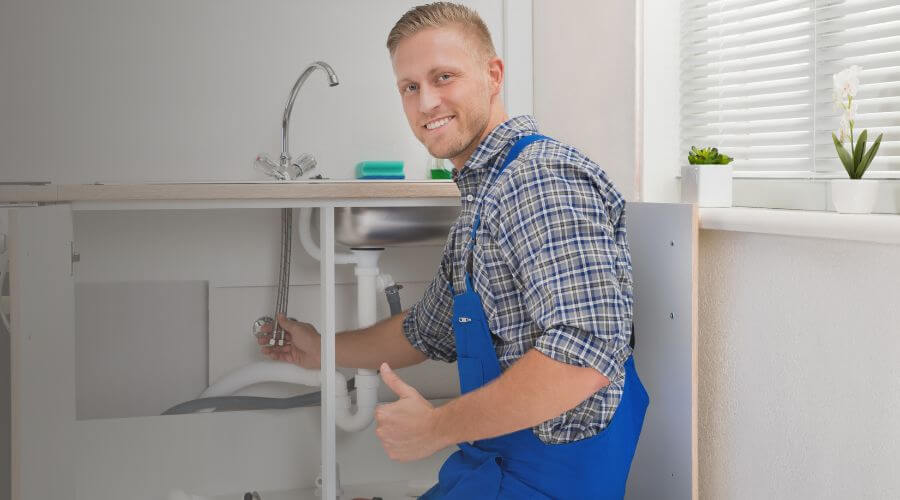 Expert burst pipe repair services in Robinson Creek, KY